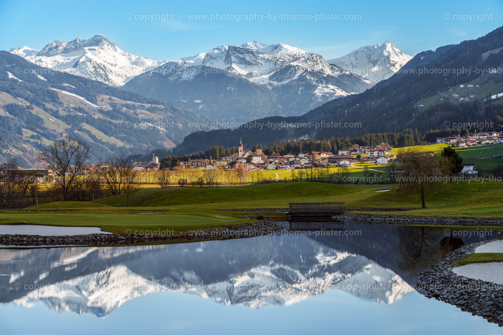 Uderns Spigelung im Golfplatz copyright  Thomas Pfister-2 | PHOTOGRAPHY BY THOMAS PFISTER