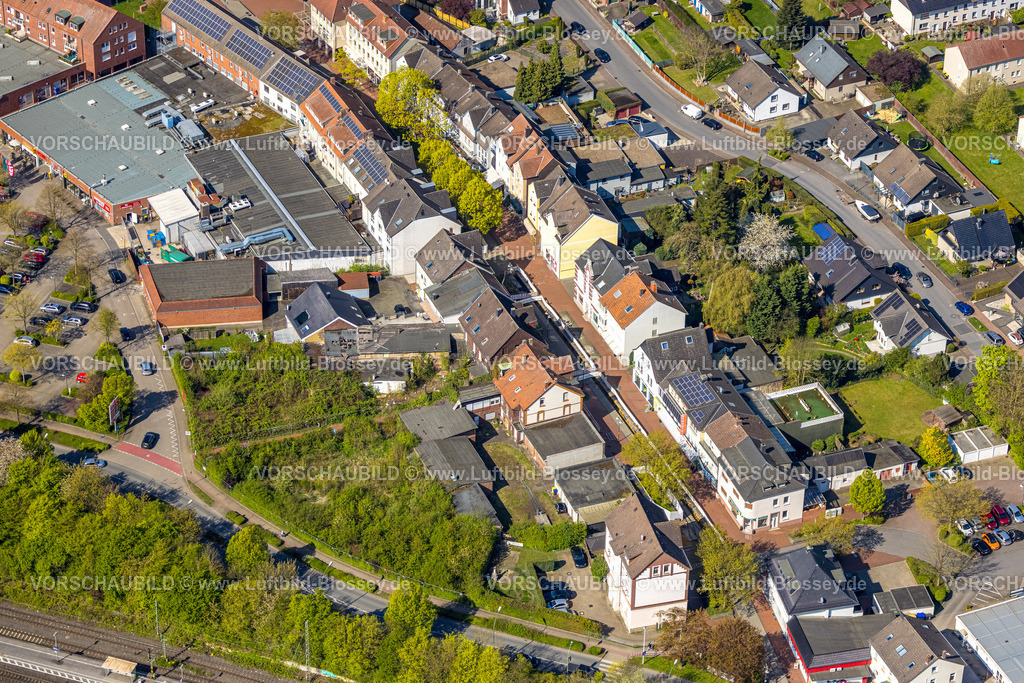 Boenen260401105 | Luftbild, Straßenbauarbeiten an der Bahnhofstraße, Wohnhäuser, Bönen, Ruhrgebiet, Nordrhein-Westfalen, Deutschland