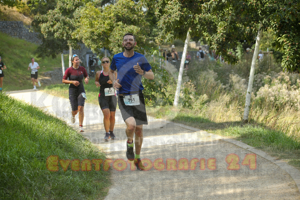 250824_1448_EX1_7656 | Sportfotografie im Rhein-Sieg Kreis, Köln, Bonn, NRW, Rheinland Pfalz, Hessen, etc. Unser Tätigkeitsfeld umfasst den Laufsport vom Volkslauf über den Marathon, Duathlon, Triathon bis zum Ultralauf wie Kölnpfad Ultra oder Schindertrail.