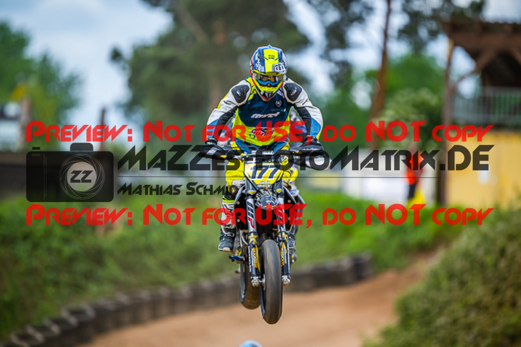 MaZZes_FotoMatrix_220528_7603 | Fotograf Mathias Schmid
Sportfotograf,
Eventfotograf,
Hochzeitsfotograf,
Portraitfotograf