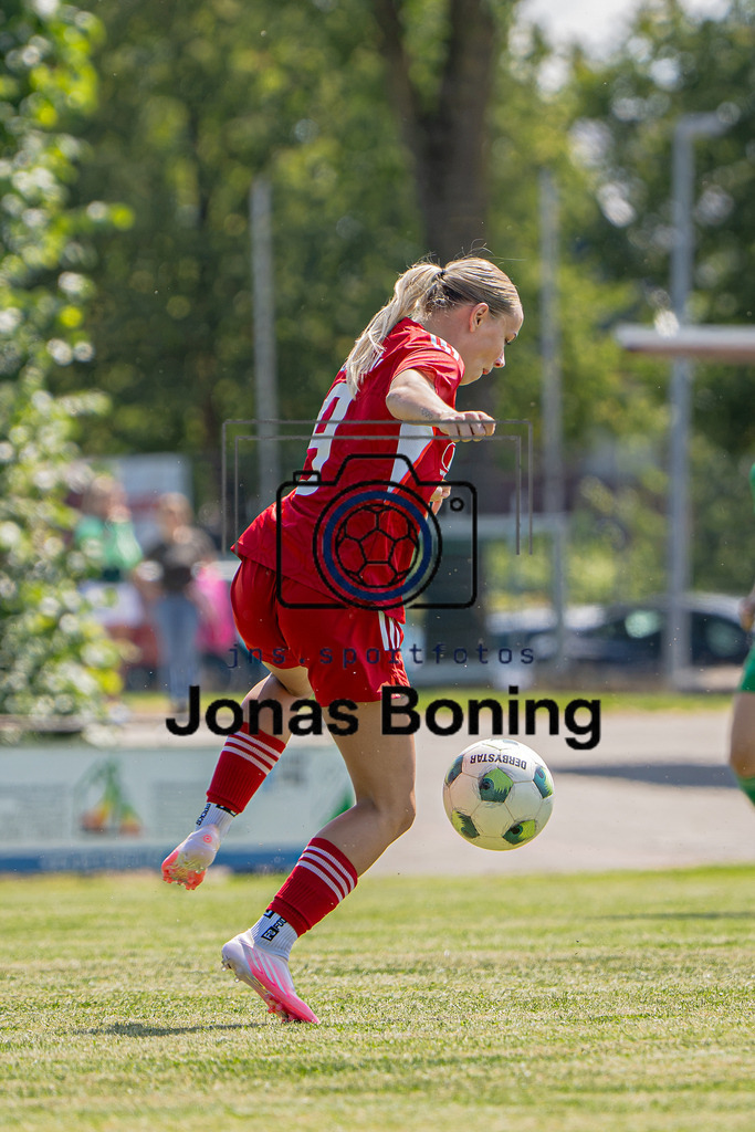 Fußball I Damen I Saison 2026-2027 I Testspiel  I TuS Lutten - SG TiMoNo  I 11429 | jns.sportfotos - Realisiert mit Pictrs.com