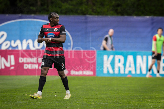 Viktoria Koeln vs. SV Wehen Wiesbaden, 11.04.2026 | KOELN, GERMANY - APRIL 11, 2026:  Frank Ronstadt (Viktoria Köln, 34) leaving the pitch after a red card during the 3rd division match between Viktoria Koeln vs. SV Wehen Wiesbaden at the Sportpark Hoehenberg on matchday 7 on April 11, 2026 in Koeln, Germany. DFL REGULATIONS PROHIBIT ANY USE OF PHOTOGRAPHS AS IMAGE SEQUENCES AND/OR QUASI-VIDEO.