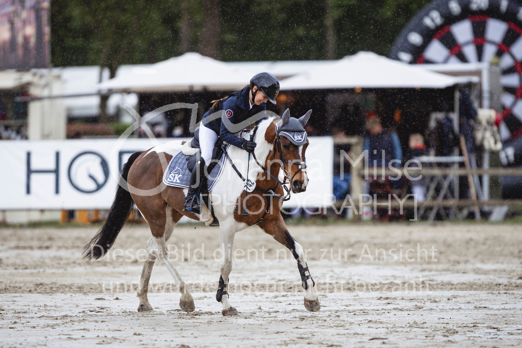 240504_PonyTrophy-303 | Deine schönsten Turniermomente als professionelle Fotos! Entdecke hochwertige Pferdesport-Fotografie im Online-Shop. Jetzt Fotos finden & bestellen!