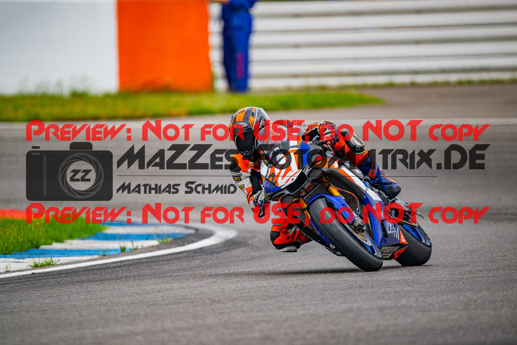 MaZZes_FotoMatrix_240701_6007705_3140 | WEISS