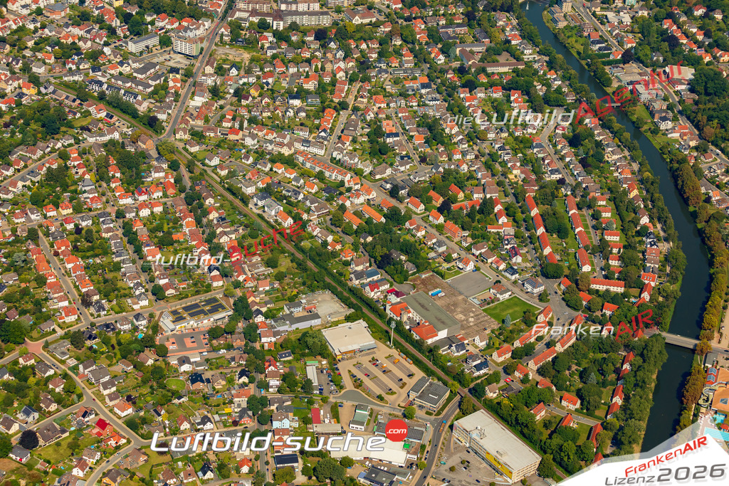 Luftbild der Stadt Herford - Das Luftbild wurde 2025 vom UL-Flugzeug heraus erstellt ( keine Drohnenaufnahme ) - Hochauflösende Luftaufnahme - für Wandbilder und großformatige Ausdrucke geeignet. Das besondere Geschenk!Hier alle&nbsp;Infos zur Lizenzierung der LuftaufnahmeWir fliegen auch dieses Jahr wieder in Ihre Region um Luftbilder zu erstellen.- Luftbild anfragen