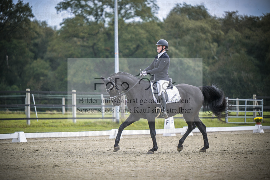 DOS_B510 | Entdecke hochwertige Reitturnierfotos von Foto Oger. Professionell, emotional und authentisch – jetzt Lieblingsmomente im Shop bestellen.Deutschlandweite Turnierfotografie. - Realisiert mit Pictrs.com