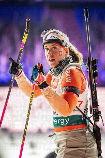 bett1.de WTC Biathlon auf Schalke, 28.12.2025 | Lena Häcki-Groß (Team Schweiz) bei der World Team Challenge (bett1.de WTC Biathlon auf Schalke) am 28.12.2025 in der Veltins-Arena in Gelsenkirchen (Deutschland). 