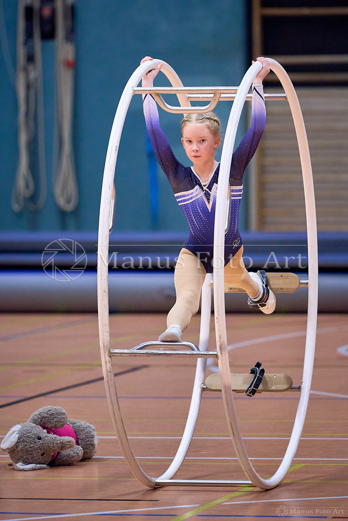 A-DSC01366 | Professionelle Sportfotografie in Hamburg, Schleswig-Holstein und Niedersachsen – spezialisiert auf Rhönrad, Geräteturnen, Leistungsturnen und rhythmische Sportgymnastik. Bundesweite Begleitung von Rhönrad-Events. Jetzt Sport-Fotos - Realisiert mit Pictrs.com
