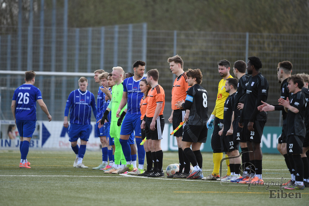 FC Rastede-VFl Stenum | Herren Bezirksliga 2; FC Rastede (blau)-VFL Stenum (schwarz) am 29.03.2026 in Rastede (Sportanlage Köttersweg), Photo: Philip Eiben 2026 - Realisiert mit Pictrs.com