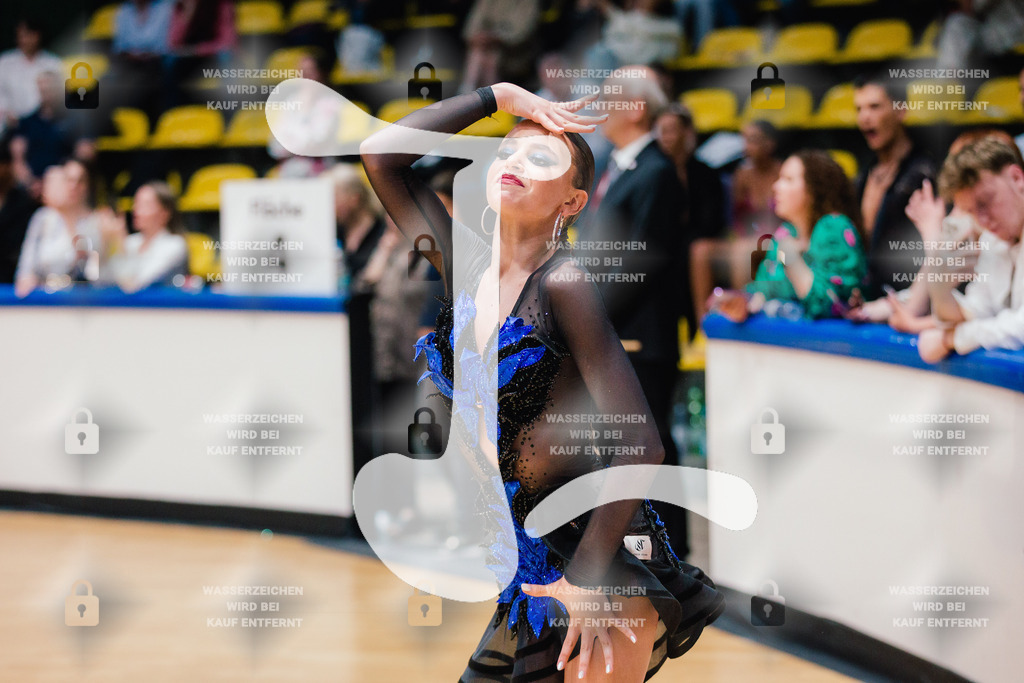 Hessen Tanzt WDSF Open Youth Latin 22nd (20) Ruslan Fesenko _ Dzhulieta Petrosian (Schwarz-Weiß-Club Pforzheim)-2025-05-17-1286 | Webshop for digital downloads and prints of dance sport, event & show photographer Julian Link - Realisiert mit Pictrs.com