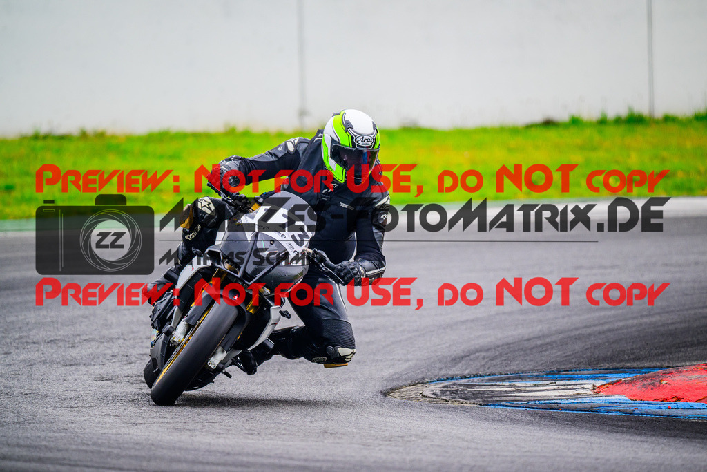 MaZZes_FotoMatrix_240614_6007705_4449 | GELB