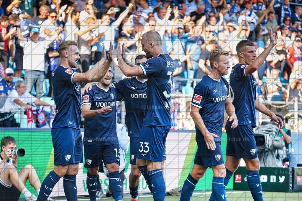 VfL Bochum gegen Holstein Kiel | 1. Bundesliga | VfL Bochum gegen Holstein Kiel | 1. Bundesliga - Realisiert mit Pictrs.com