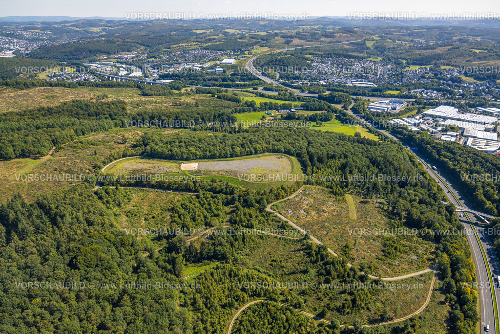Wenden250812153 | Luftbild, Deponie Schlammplatz Kläranlage Wenden, Autobahn A4 und Talbrücke Gerlingen der Autobahn A45, Gerlingen, Wenden, Sauerland, Nordrhein-Westfalen, Deutschland