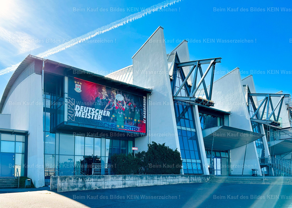 Magdeburg GETEC Arena-1498 | der Eingang der GETEC-Arena - Spielstätte der SCM Handballer - Realisiert mit Pictrs.com