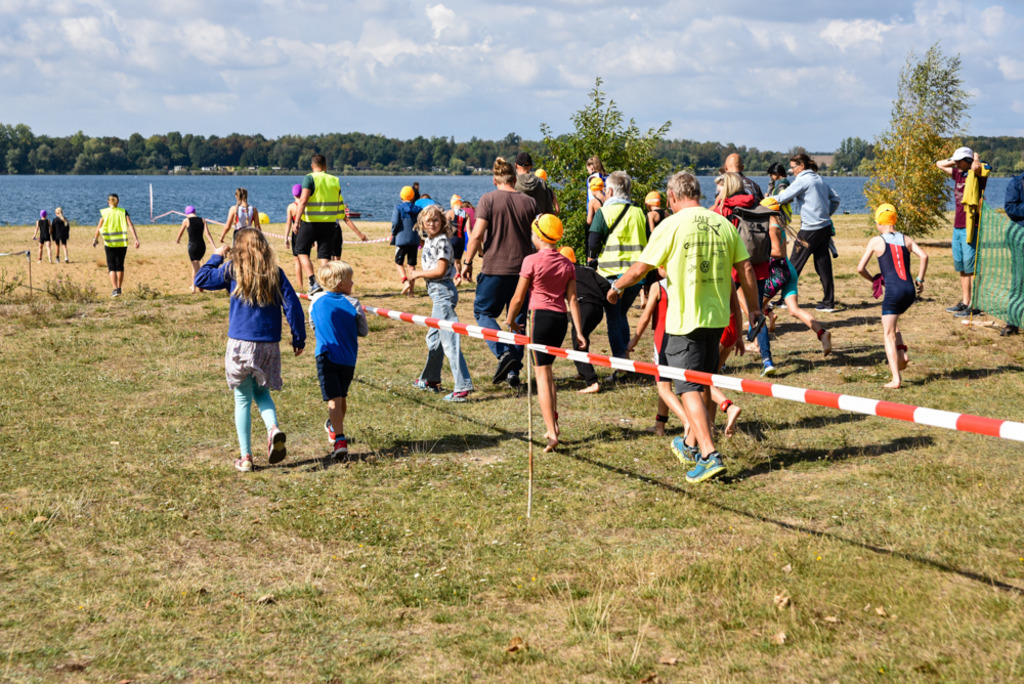 14-10-50-011-KIMINITRI22-(c)-I.W.Ronge | Grammis Triathlonbilder - Realisiert mit Pictrs.com