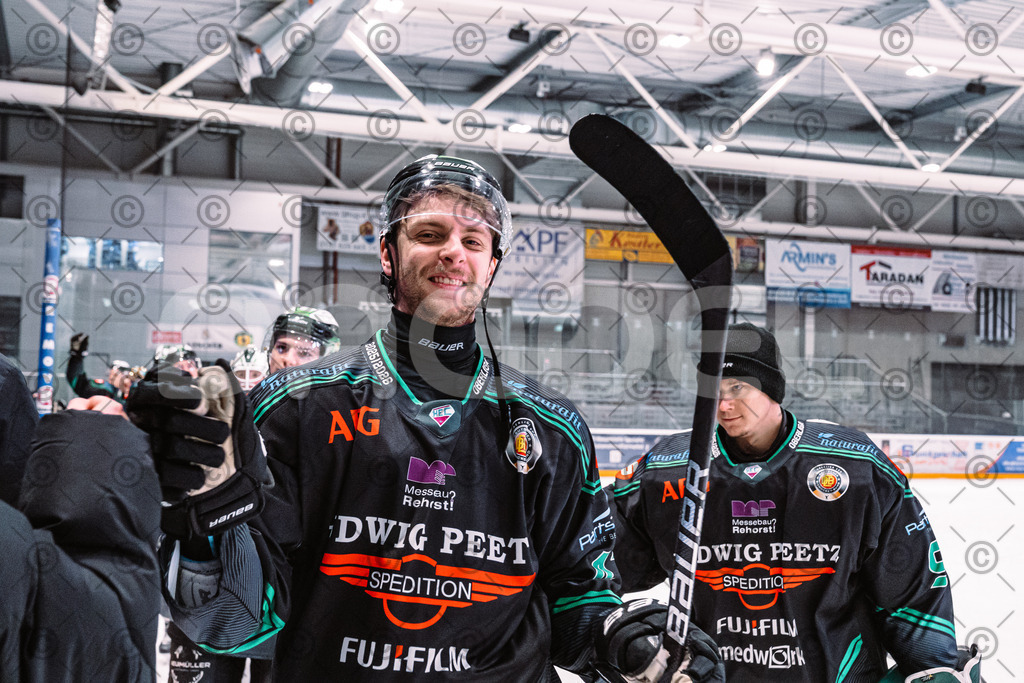Alligators_vs_Memmingen_05_12_2025-226 | Höchstadt Alligators Fotogalerie: Eishockey-Action aus Franken. Professionelle Spielfotos, Portraits & Stadionbilder zum Download. Jetzt entdecken! - Realisiert mit Pictrs.com