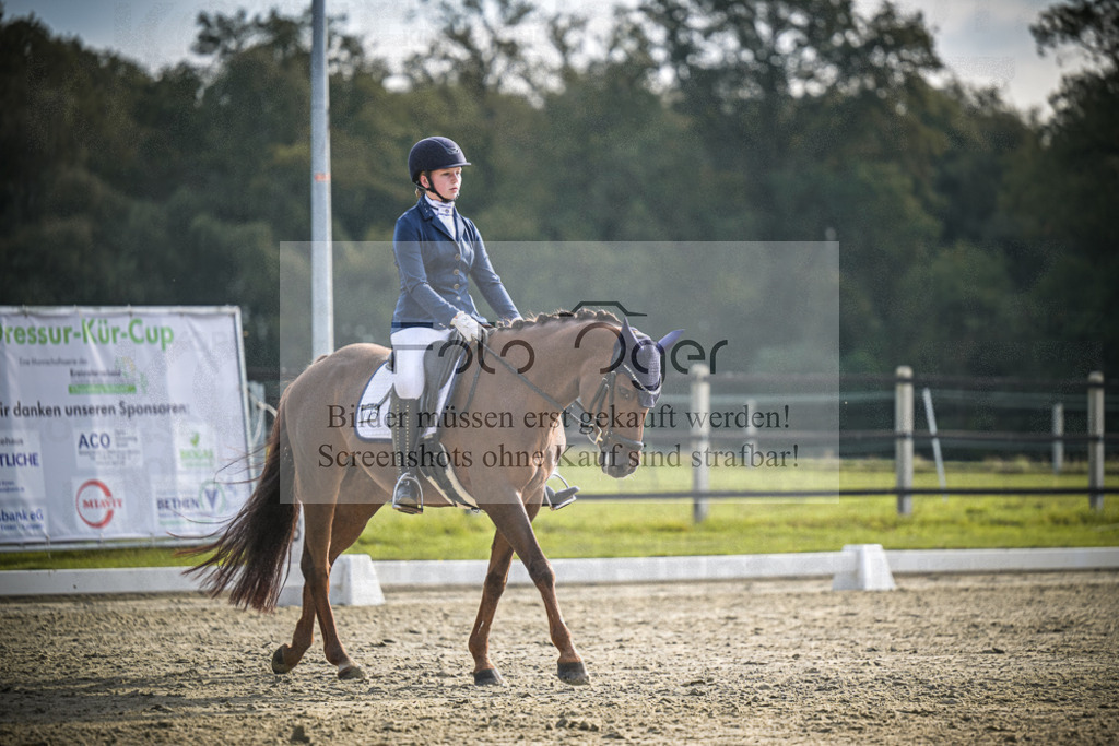 DOS_B161 | Entdecke hochwertige Reitturnierfotos von Foto Oger. Professionell, emotional und authentisch – jetzt Lieblingsmomente im Shop bestellen.Deutschlandweite Turnierfotografie. - Realisiert mit Pictrs.com