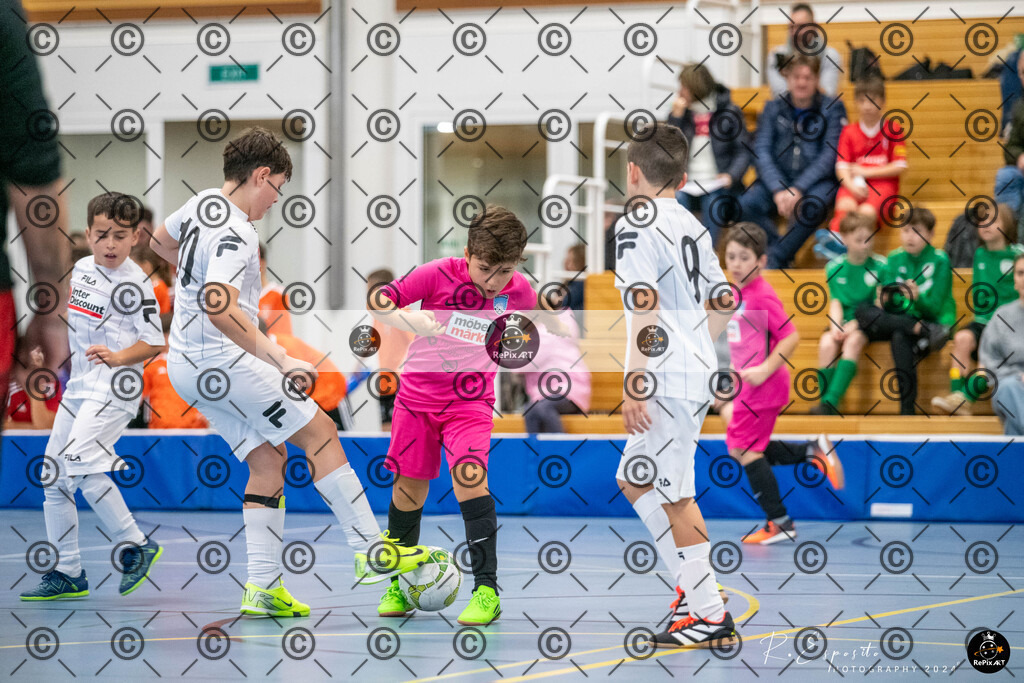 20241130_FCR-Hallenturnier-E_018 | Sport und Naturfotografie von Roberto Esposito zeigt echte Momente Bewegung und die Schönheit der Natur. Ausdrucksstarke Bilder schaffen Emotionen.