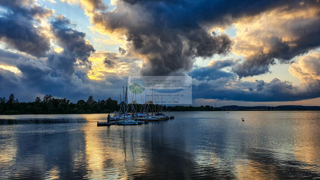 Sonnenuntergang am Förmitzspeicher - Unwetter zieht auf | Impressionen rund um Hochfranken - Frankenwald - Fichtelgebirge - Realisiert mit Pictrs.com