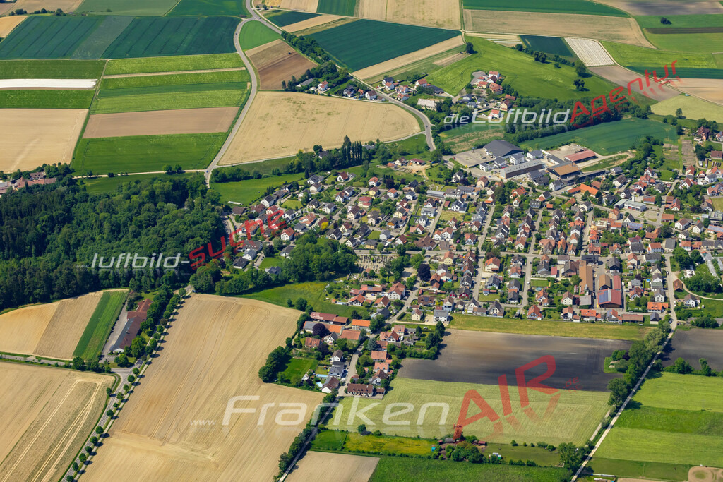 Das Luftbild zeigt  Affing - Die Luftaufnahme wurde 2023 vom UL-Flugzeug aus erstellt ( keine Drohne ) - Hochauflösende Luftaufnahme - Für grossformatige Ausdrucke geeignet. Die Geschenkidee !Mit Lizenz und Bildrechte bestellbar