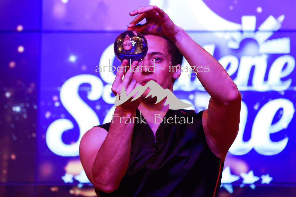 30042016-fb-1783 | die TV Zeitung RTV vergibt in Bodenmais den Preis "Goldene Sonne"