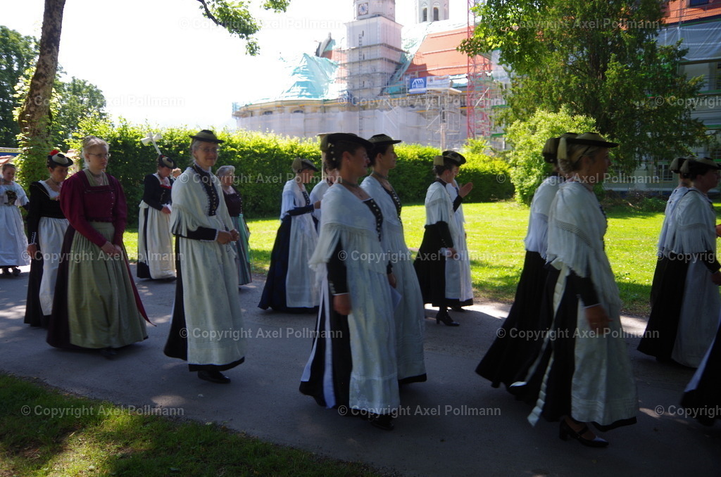 IMGP6667 | fotografiert von Axel PollmannLeonhardi Wallfahrt Benediktbeuern und Murnau, Fronleichnam, Fasching, Landschaft im Loisachtal und Benediktbeuern  - Realisiert mit Pictrs.com