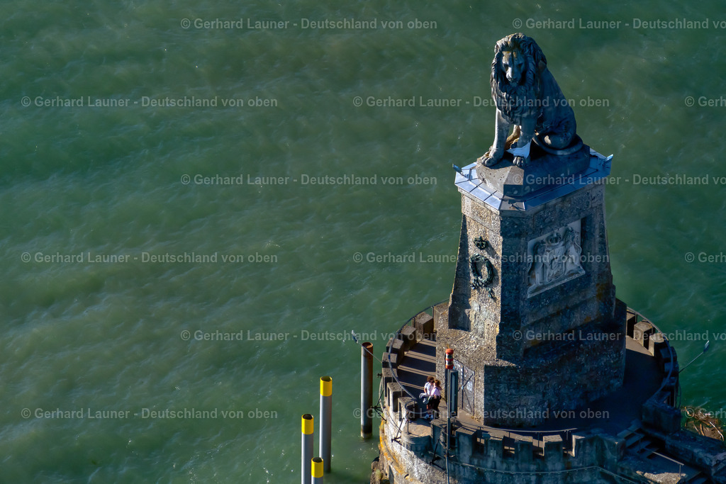 4032697 | LINDAU (BODENSEE) 12.06.2020 Sehenswürdigkeit und Tourismus- Attraktion des Geschichts- Denkmal " Bayerischer Löwe " in der Hafeneinfahrt an der Straße Römerschanze im Ortsteil Insel in Lindau (Bodensee) am Bodensee im Bundesland Bayern, Deutschland. Weiterführende Informationen bei: Lindau Tourismus und Kongress GmbH. // Tourist attraction of the historic monument " Bayerischer Loewe " on street Roemerschanze in the district Insel in Lindau (Bodensee) at Bodensee in the state Bavaria, Germany. Further information at: Lindau Tourismus und Kongress GmbH. Foto: Gerhard Launer