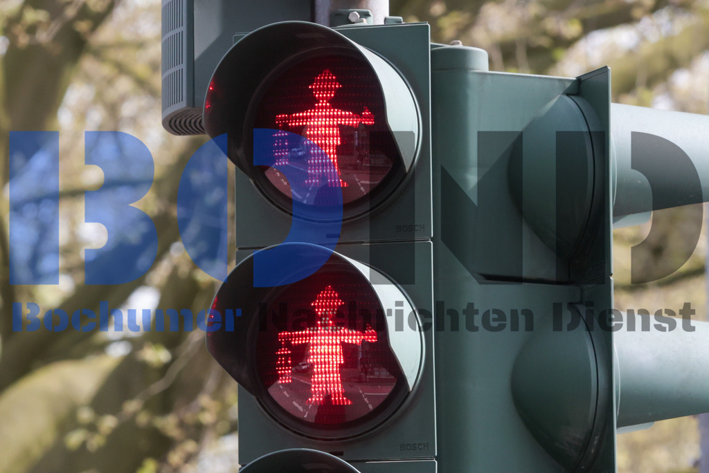 Bergmann-Ampel vor dem Deutschen Bergbaumuseum {date} -  | {headline}



(Foto: Sebastian Sendlak / BOND)

 - Realisiert mit Pictrs.com