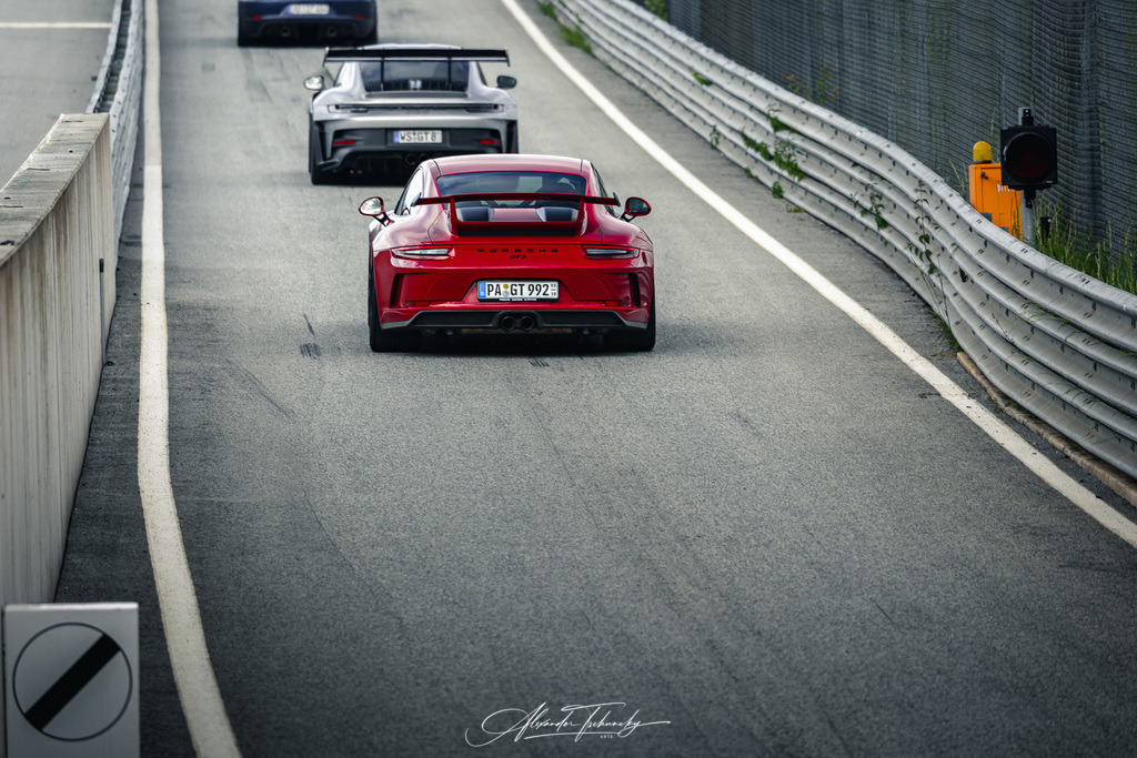 R6PZ0630 _Alexander Tschuncky | Entdecken Sie die faszinierende Welt von Alexander Tschuncky Arts: Kreative Fotografie, atemberaubende Automobilkunst und hochwertiger Bilderdruck. Lassen Sie sich inspirieren! - Realisiert mit Pictrs.com