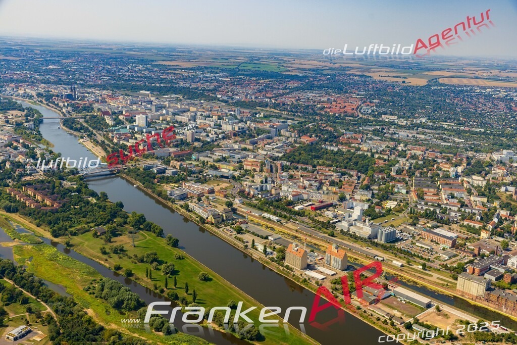 Alte Neustadt Magdeburg Bild- Das Luftbild wurde 2025 vom UL-Flugzeug heraus erstellt ( keine Drohne bzw. Drohnenaufnahme ) - Hochauflösende Luftaufnahme -Nicht vergleichbar mit Google Maps oder Satelittenbilder- Die Geschenkidee !Mit Lizenz und Bildrechte bestellbar - CC