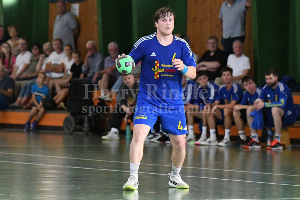 SSG Metten : TV Altötting | Marvin Graf (SSG Metten #4) mit 7 Treffern der beste Schütze der SSG Metten - Realisiert mit Pictrs.com