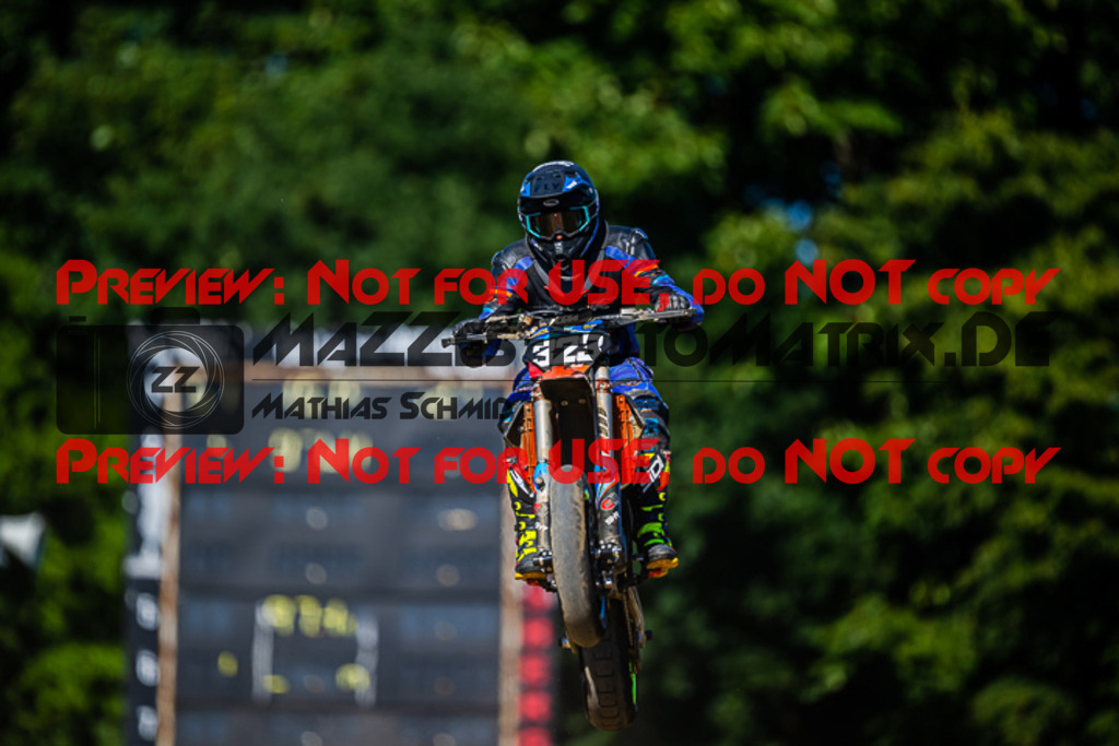 MaZZes_FotoMatrix_220702_1713 | UE40