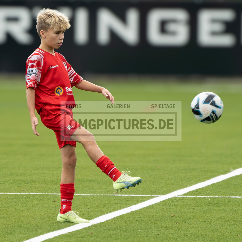 _DSC5107 | www.omgpictures.de, Sportfotograf, Verein, Fotograf, Baden Württemberg, Stuttgart, Heilbronn, omgpictures, Spieltag,  - Realisiert mit Pictrs.com