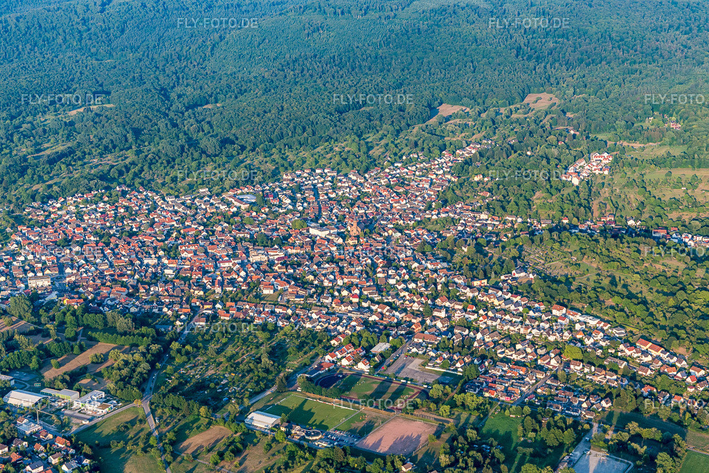 Ortsansicht | Luftbild: Ortsansicht in Malsch im Bundesland Baden-Württemberg in Deutschland. Foto: IMG_109198.jpg vom 25.07.2018 durch Werner Riehm/FLY-FOTO.de - Realisiert mit Pictrs.com