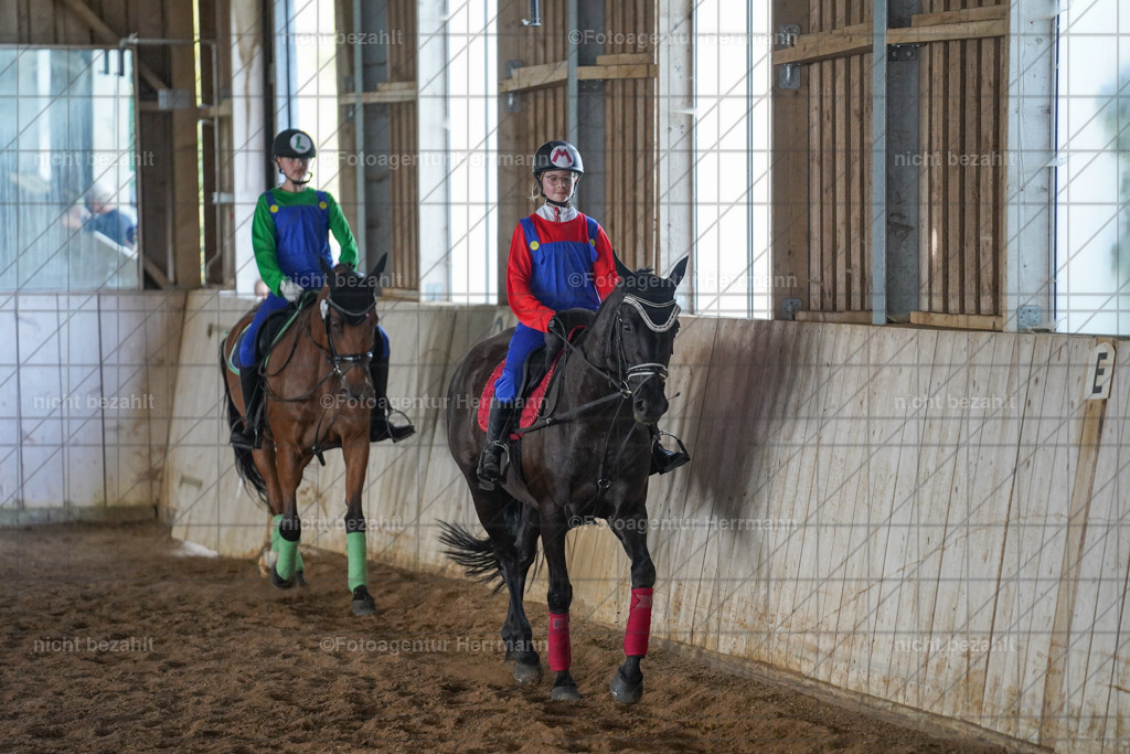 20230917-FAH09738 | Landsberg am Lech, 2023, Kaufbeuren, Kempten, Allgäu, Turnierfotografen Bayern, Fotoagentur Herrmann, Turnierbilder, Reitsport Fotos, Pferdefotograf, Augsburg, Bad Tölz, Dachau, Karlsfeld, Memmingen, Buchloe, Schwabmünchen