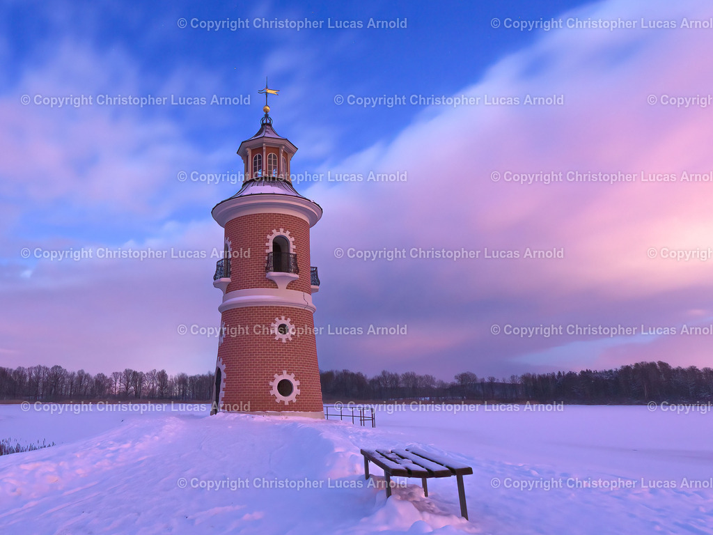 Leuchtturm Moritzburg | bildkomponist - Realisiert mit Pictrs.com