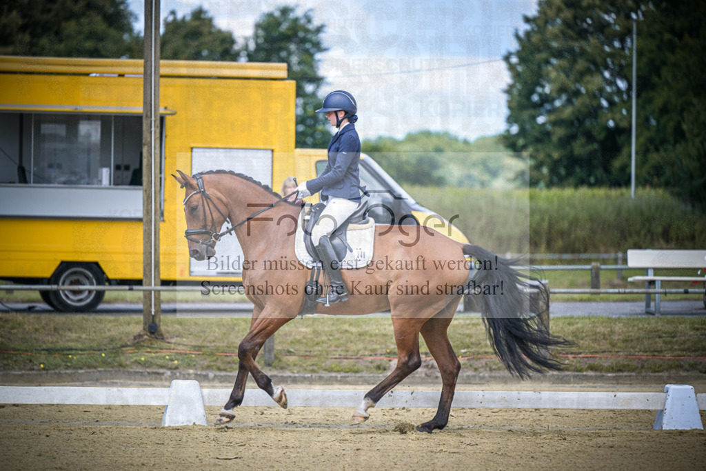 DOS_3959 | Entdecke hochwertige Reitturnierfotos von Foto Oger. Professionell, emotional und authentisch – jetzt Lieblingsmomente im Shop bestellen.Deutschlandweite Turnierfotografie. - Realisiert mit Pictrs.com