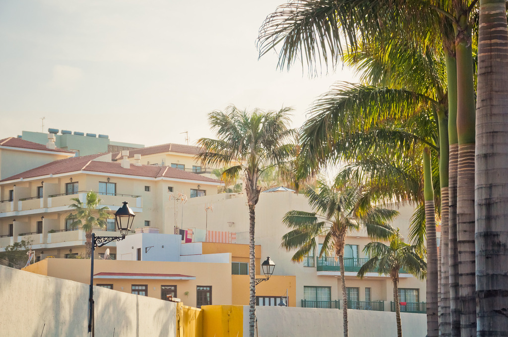 Puerto de la Cruz, Teneriffa | Online Shop für Christen: Christliche Poster XXL, Plakate, Wandbilder als Leinwand & christliche Postkarten, Kalender, Sticker & Lizenzen zum Download. Die Kunstwerke im christliche Geschenke Shop zeigen die Jahreslosung 2025, Gott, Jesus & mehr.