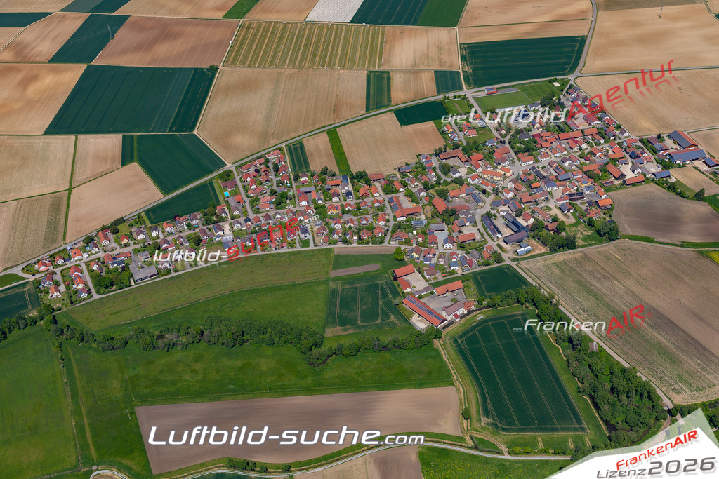 Das Luftbild der Stadt Mötzing wurde 2021 vom Flugzeug heraus erstellt (keine Drohne) Aufnahmehöhe ca.450 Meter- hohe Bildauflösung und Druck-Qualität garantiert!