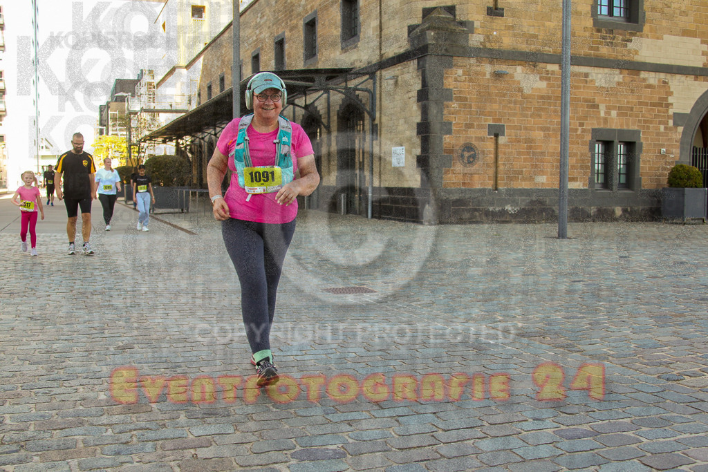 240921_1345_EV4_9137 | Sportfotografie im Rhein-Sieg Kreis, Köln, Bonn, NRW, Rheinland Pfalz, Hessen, etc. Unser Tätigkeitsfeld umfasst den Laufsport vom Volkslauf über den Marathon, Duathlon, Triathon bis zum Ultralauf wie Kölnpfad Ultra oder Schindertrail.