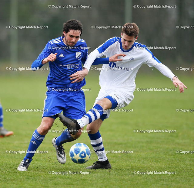 Landesliga  | Fussball 2018/2019    14.04.2019Landesliga SG Ahldorf/Muehlen - SV BoeblingenPascal Trick (SG,li)FOTO: ULMER PressebildagenturxxNOxMODELxRELEASExxDie Abklaerung von Persoenlichkeitsrechten abgebildeter Personen obliegt dem Nutzer bzw. Auftraggeber 