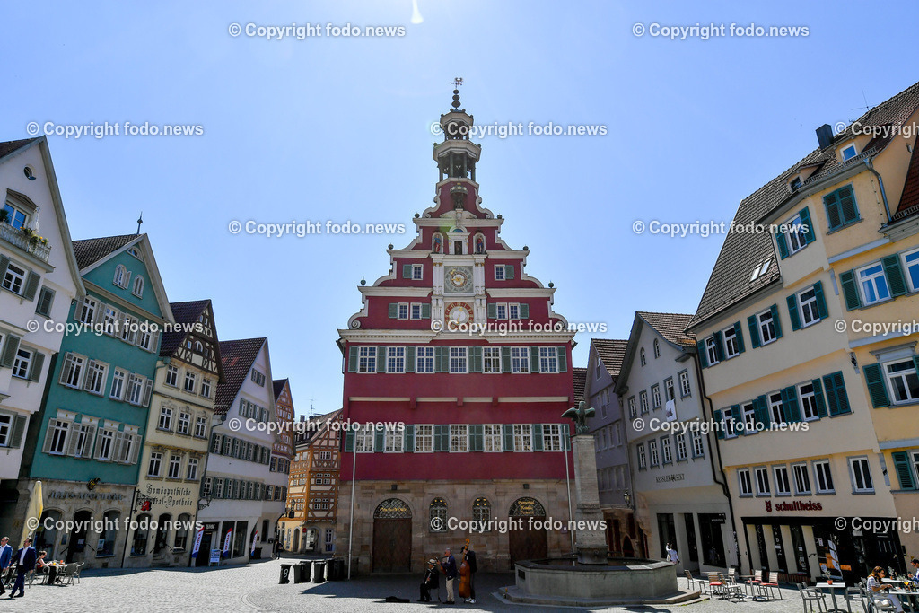 Deutschland_ Baden-Wuerttemberg_ Esslingen am Neckar_ 30.04.2025-12 | 30.04.2025, Deutschland, GER, Baden-Wuerttemberg, Esslingen am Neckar, im Bild Themenbild, Stadtansichten, altes Rathaus, Gebaeude, Fachwerkgebaeude, Feature, Symbolbild