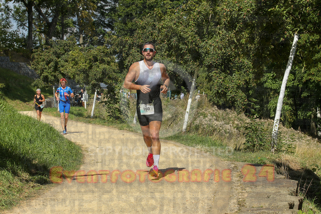 250824_1234_EX1_9752 | Sportfotografie im Rhein-Sieg Kreis, Köln, Bonn, NRW, Rheinland Pfalz, Hessen, etc. Unser Tätigkeitsfeld umfasst den Laufsport vom Volkslauf über den Marathon, Duathlon, Triathon bis zum Ultralauf wie Kölnpfad Ultra oder Schindertrail.