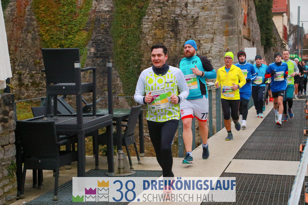 10km VR Bank Hauptlauf | 3 Koenigslauf 2024 10km VR Bank Hauptlauf - Realisiert mit Pictrs.com