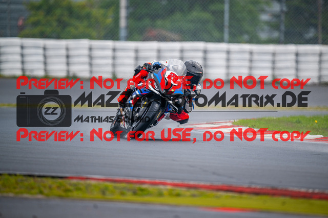 MaZZes_FotoMatrix_240830_6007705_3630 | STK1000