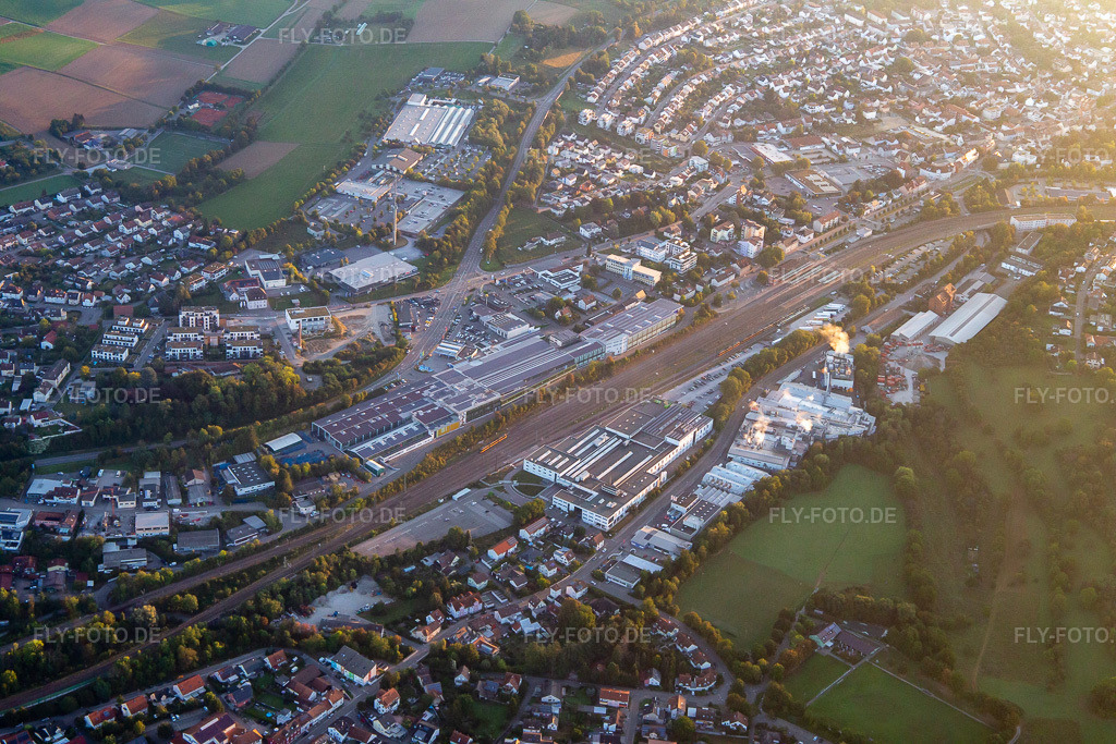 Luftbild: Industriegebiet Am Güterbahnhof, Bruckenfeldstraße Rinkinger Straße in Bretten im Bundesland Baden-Württemberg in Deutschland. Foto: IMG_138423.jpg vom 16.09.2023 durch Werner Riehm/FLY-FOTO.de