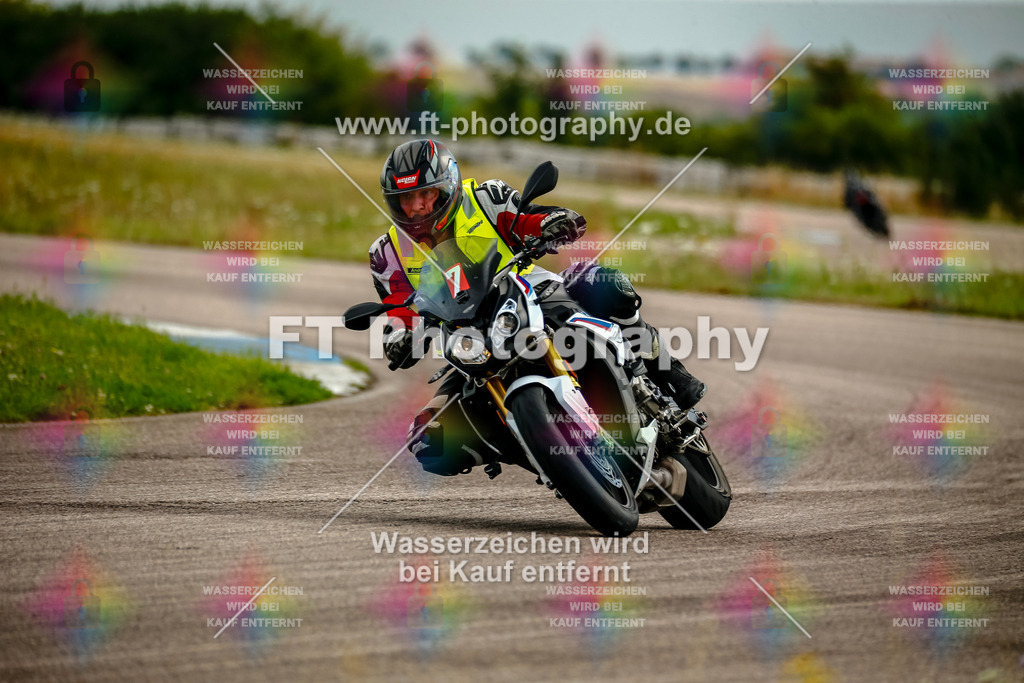 Chambley Juli-2384 | Hier findet Ihr Bilder von Touristenfahrten auf der Nürburgring Nordschleife oder von anderen Veranstaltungen die ich besucht habe. Viel Spass beim Durch Schauen 