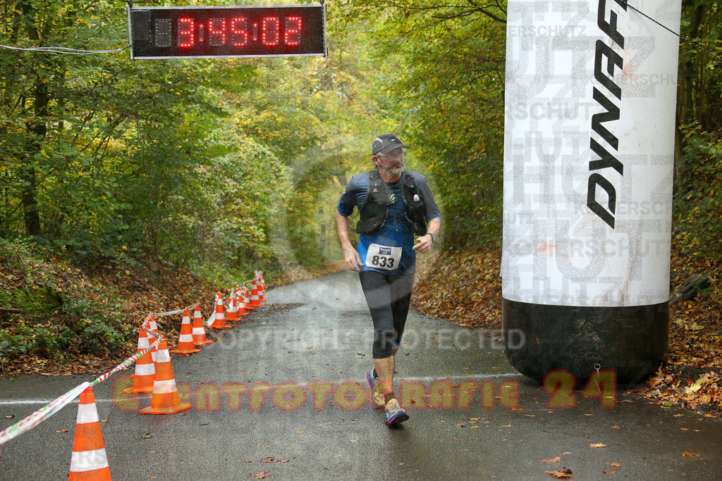 241027_1045_EX1_3857 | Sportfotografie im Rhein-Sieg Kreis, Köln, Bonn, NRW, Rheinland Pfalz, Hessen, etc. Unser Tätigkeitsfeld umfasst den Laufsport vom Volkslauf über den Marathon, Duathlon, Triathon bis zum Ultralauf wie Kölnpfad Ultra oder Schindertrail.