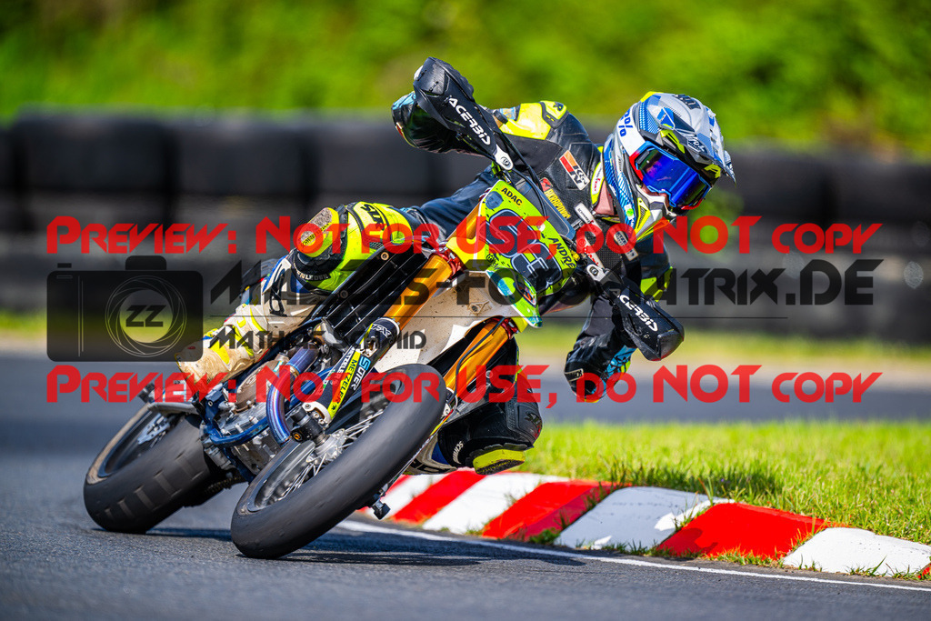 MaZZes_FotoMatrix_240430_6007705_2432 | Fotograf Mathias Schmid
Sportfotograf,
Eventfotograf,
Hochzeitsfotograf,
Portraitfotograf