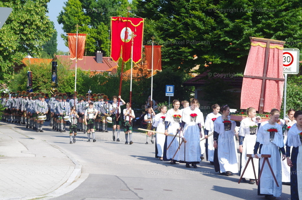 IMGP3110 | fotografiert von Axel PollmannLeonhardi Wallfahrt Benediktbeuern und Murnau, Fronleichnam, Fasching, Landschaft im Loisachtal und Benediktbeuern  - Realisiert mit Pictrs.com